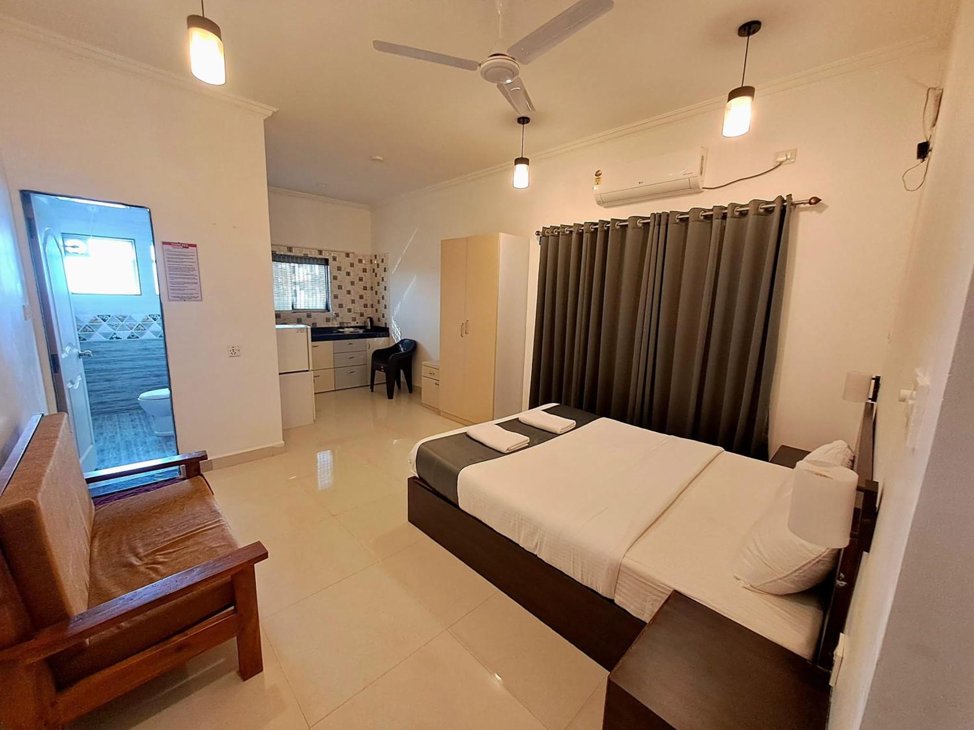 Hotel Rsa Residency Pernem Luaran gambar