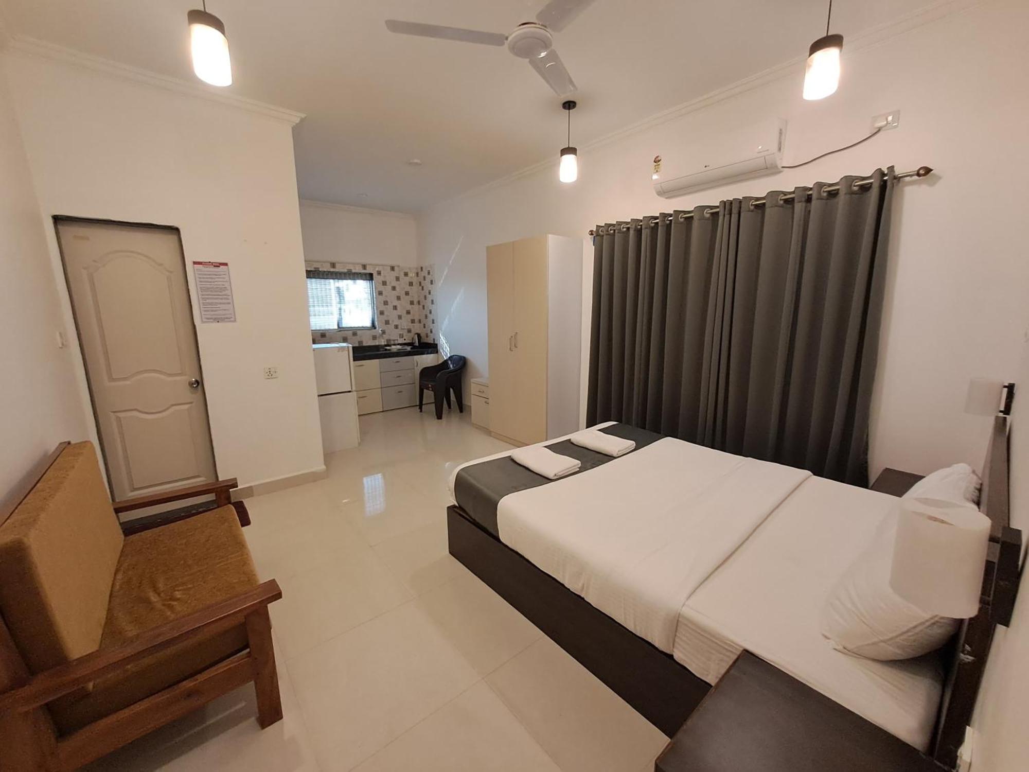 Hotel Rsa Residency Pernem Luaran gambar