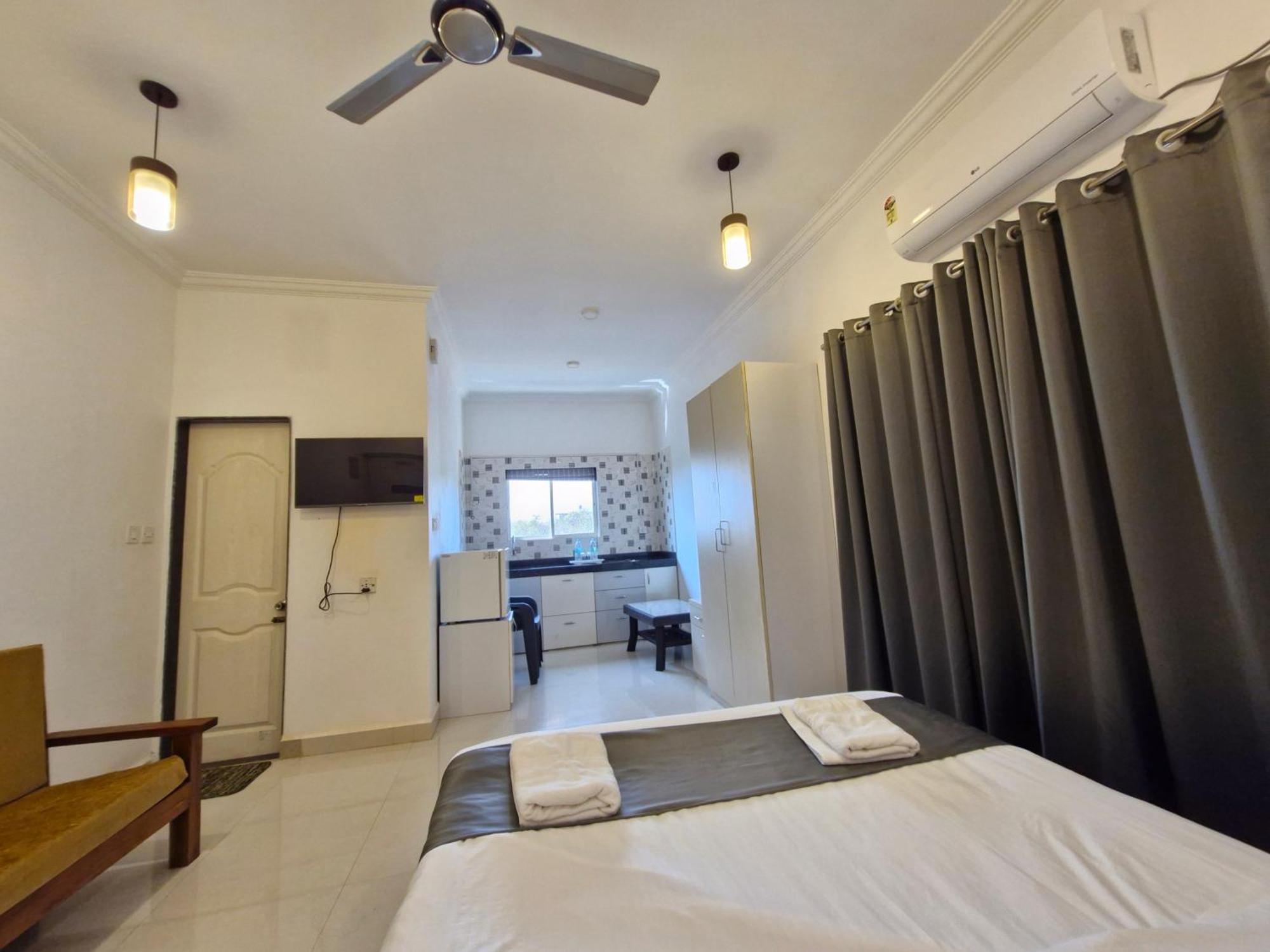 Hotel Rsa Residency Pernem Luaran gambar