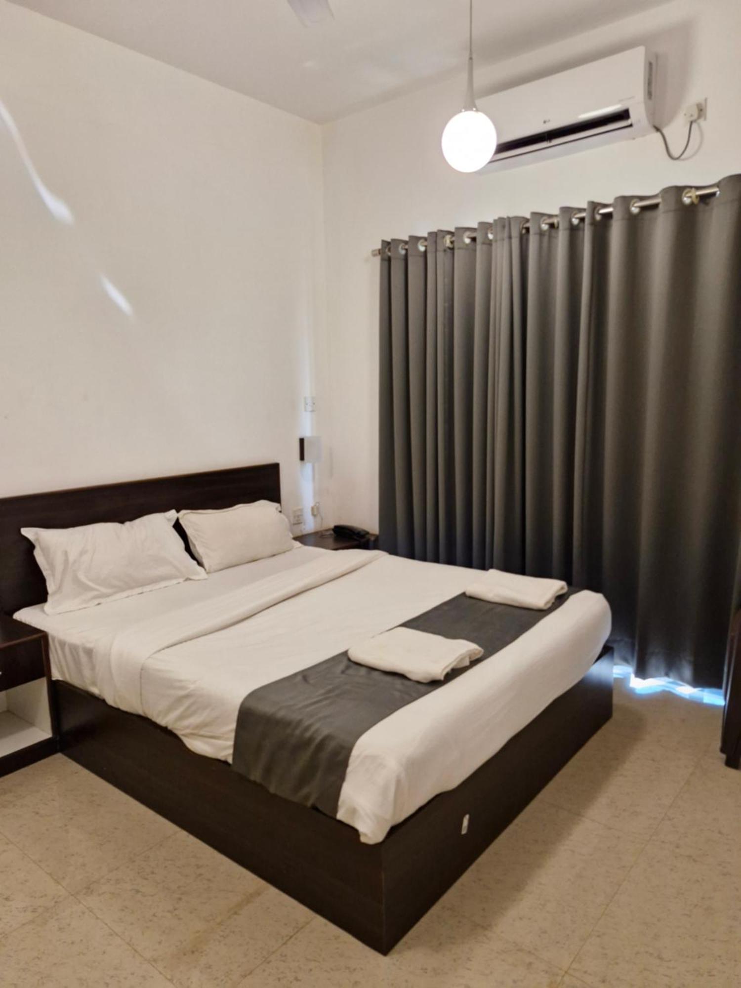 Hotel Rsa Residency Pernem Luaran gambar